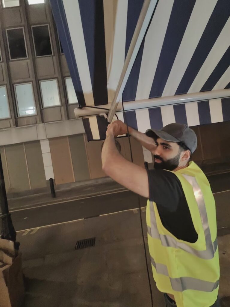 Outdoor lighting installation